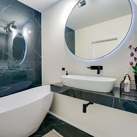 Deluxe Black Orchid Baltic Concept アパート ジビジノ