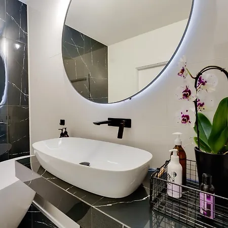 Deluxe Black Orchid Baltic Concept ジビジノ